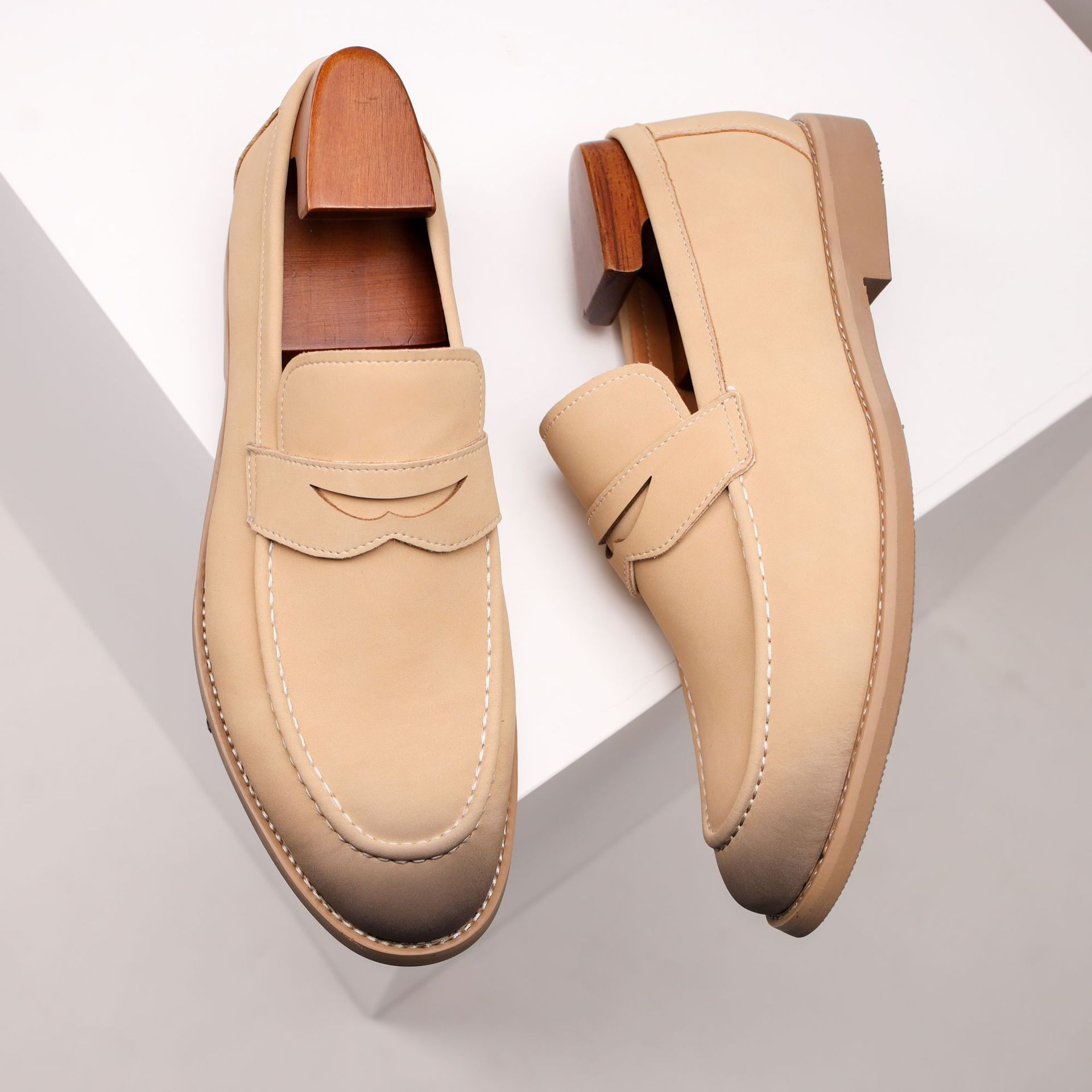 Russell Classic Loafers