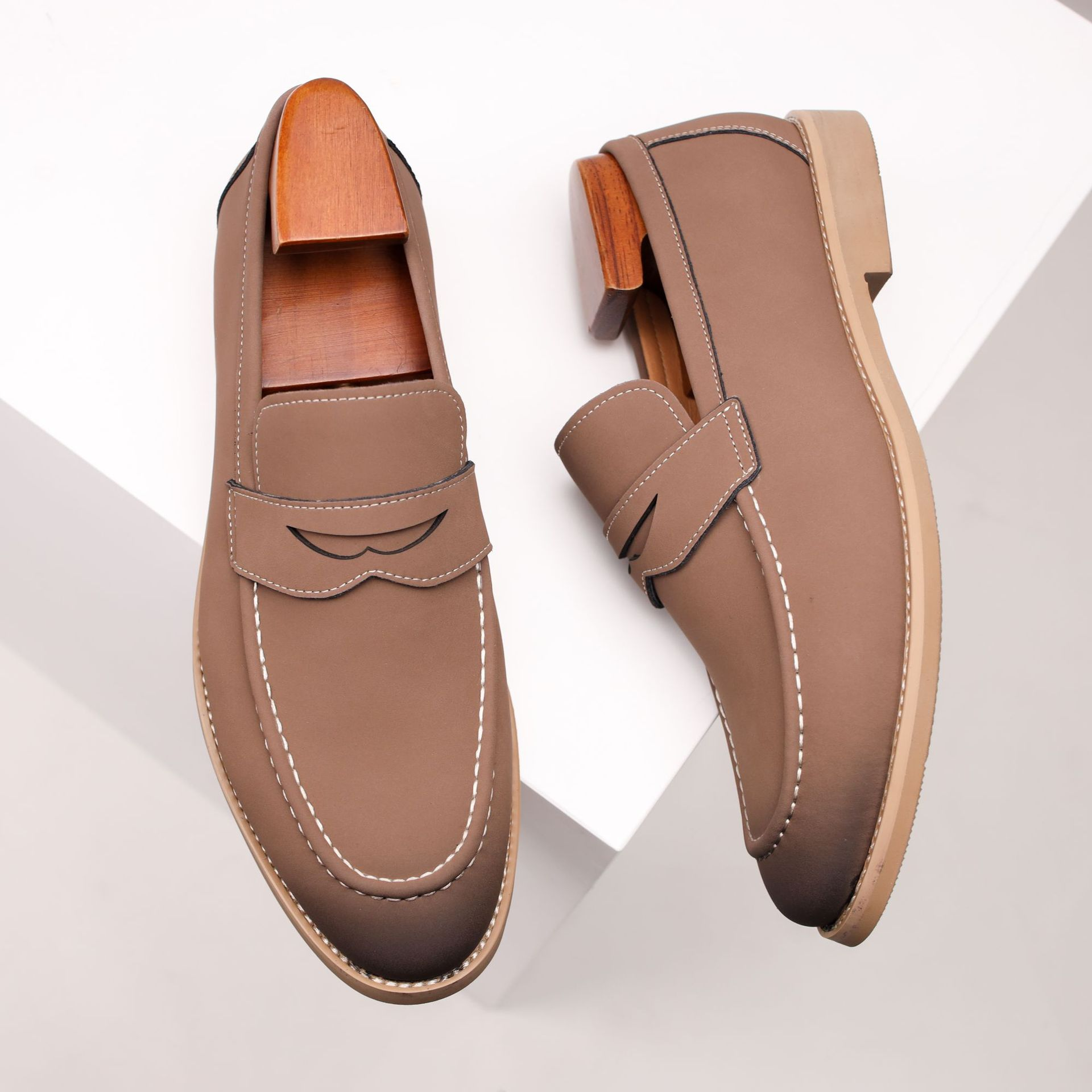 Russell Classic Loafers