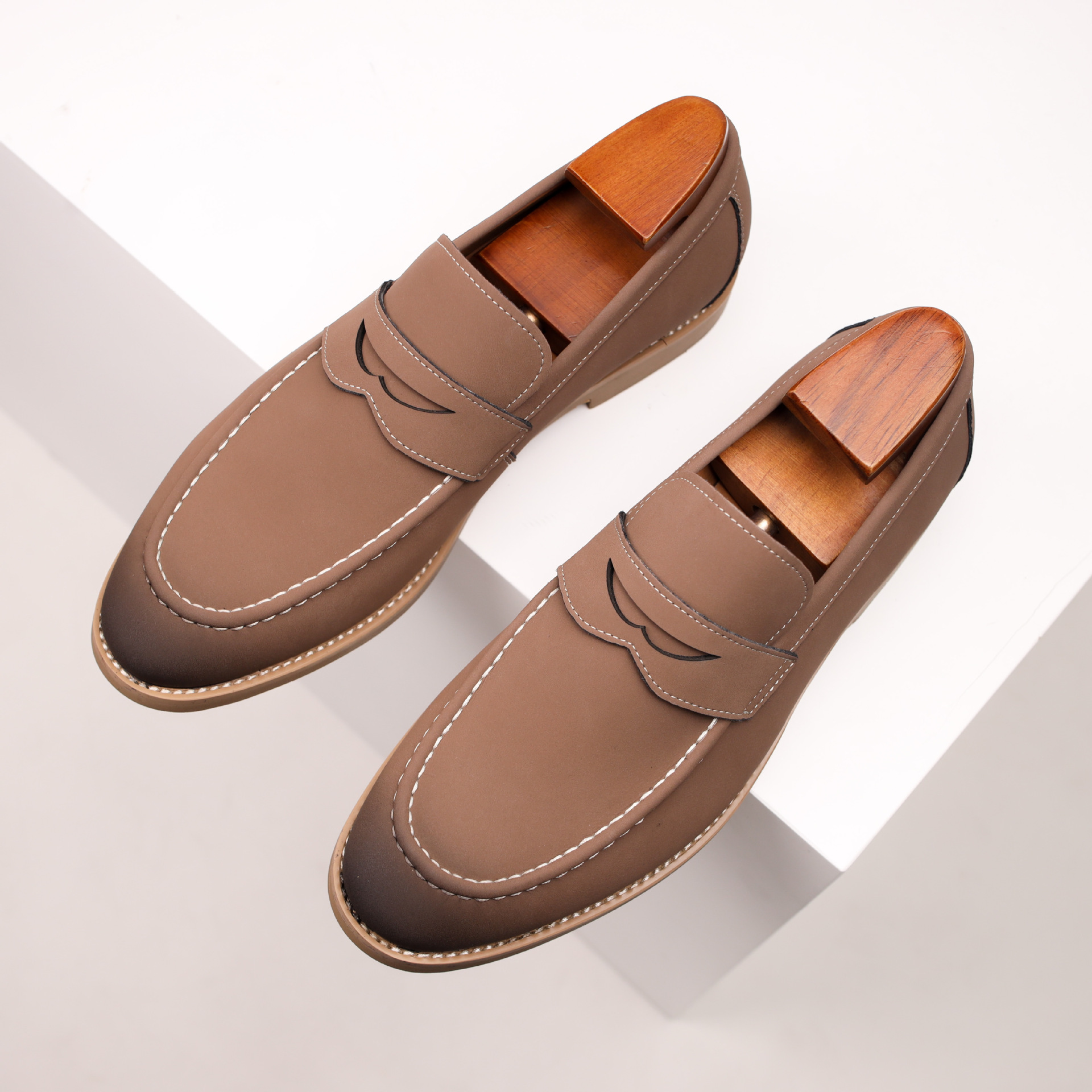 Russell Classic Loafers