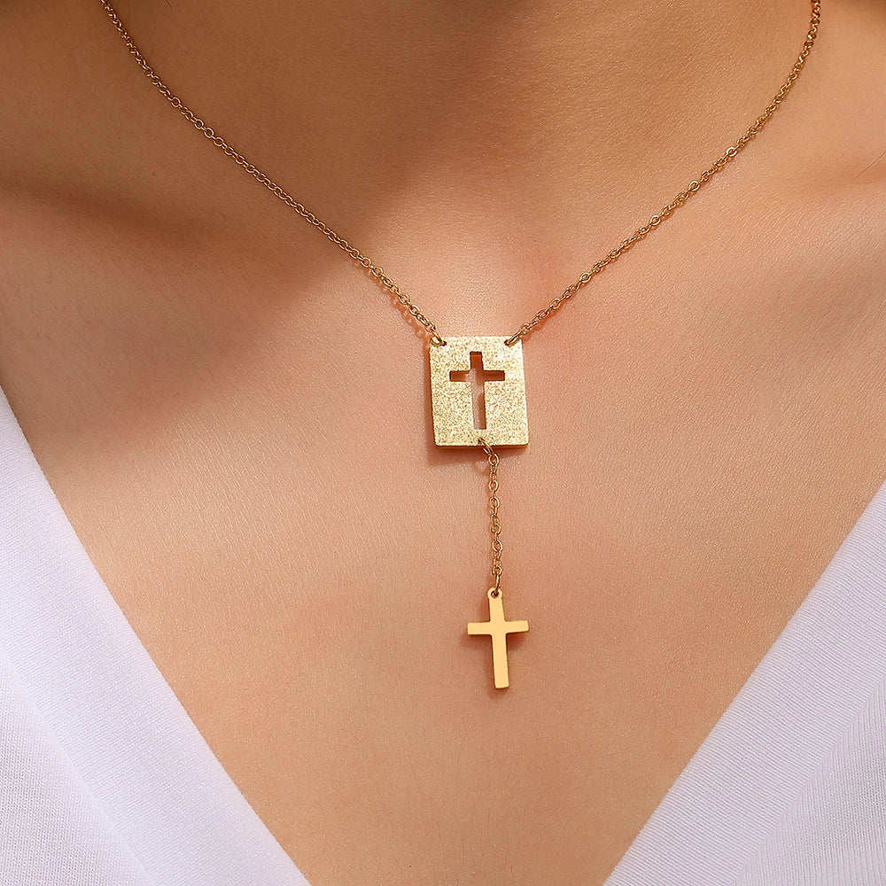 Cutout Pendant Necklace