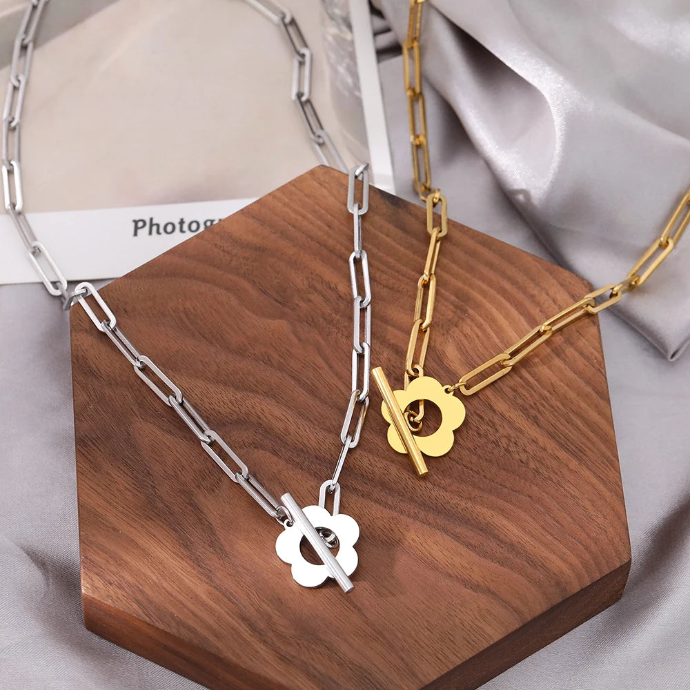 Daisy Paperclip Link Necklace