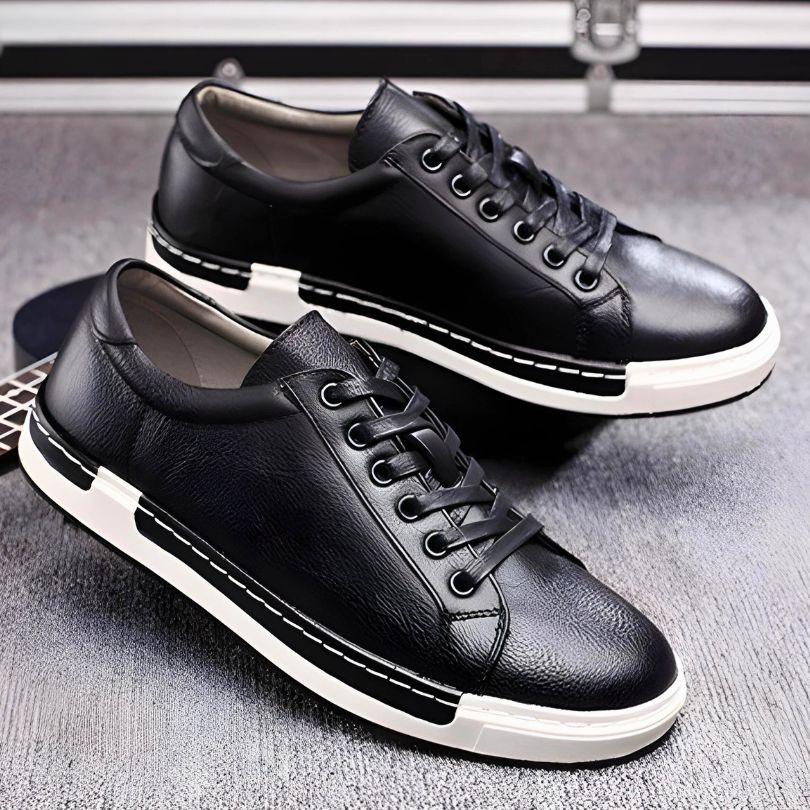 SIGNATURE LEATHER SNEAKERS