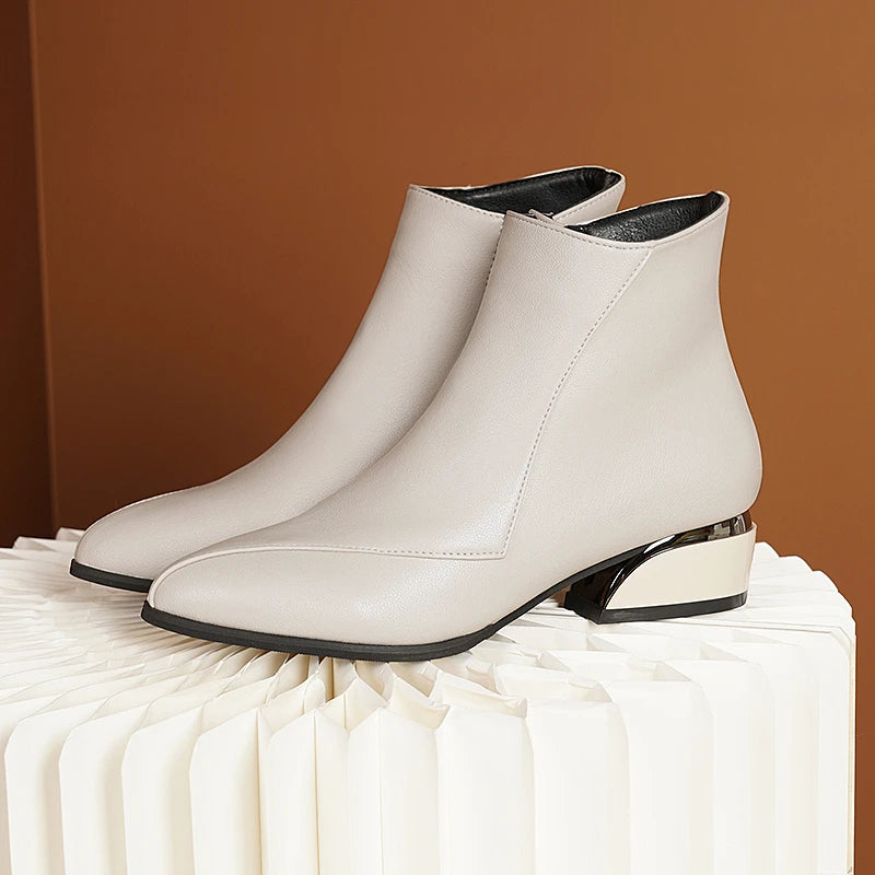 ARIA VOSS LOW-PROFILE STEP BOOTS