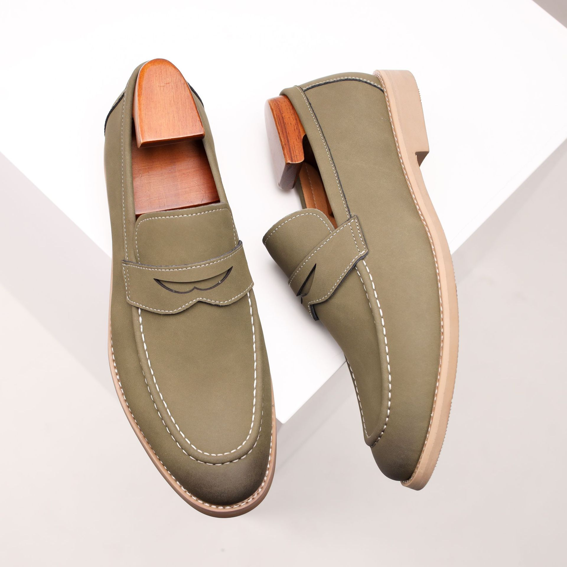 Russell Classic Loafers