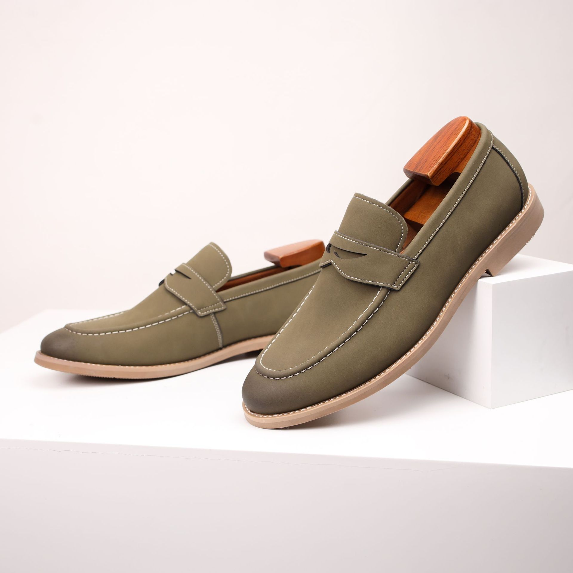 Russell Classic Loafers