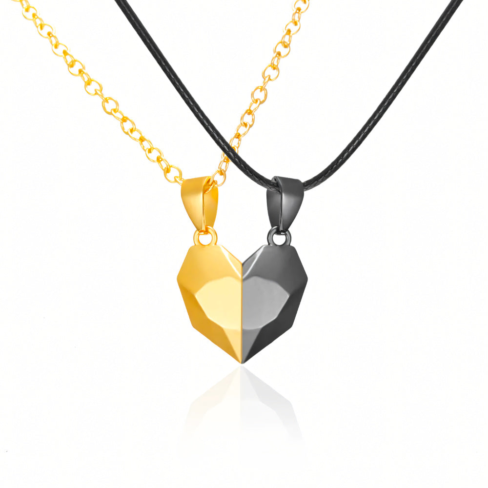 MAGNETIC LOVE NECKLACE