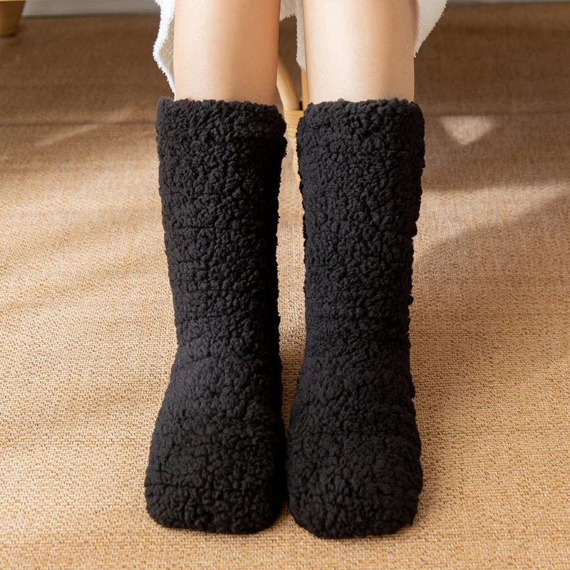 MID-CALF FLEECE SOCKS