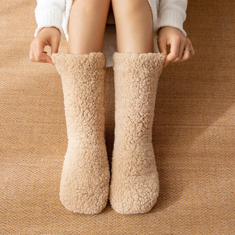 MID-CALF FLEECE SOCKS