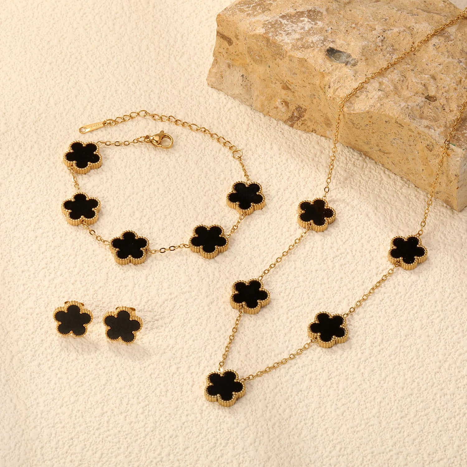 Amara Petal Set