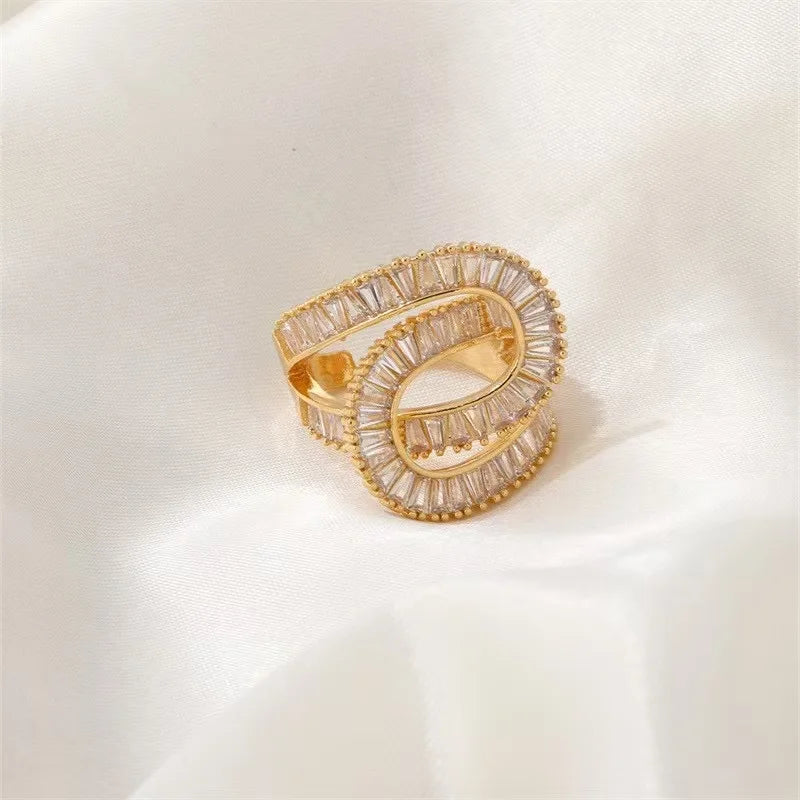 Roma Loop Resizable Ring