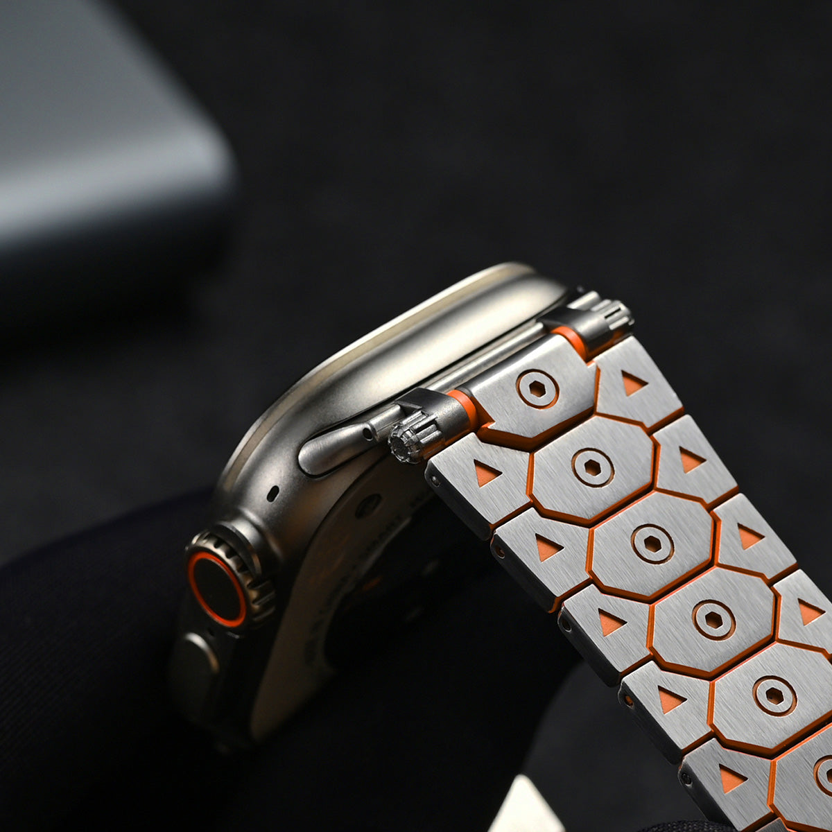 NOVA TITANIUM APPLE WATCH BAND