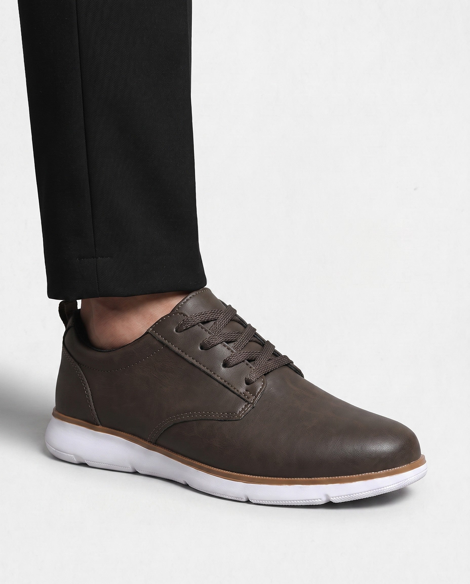Maxwell Leather Sneakers
